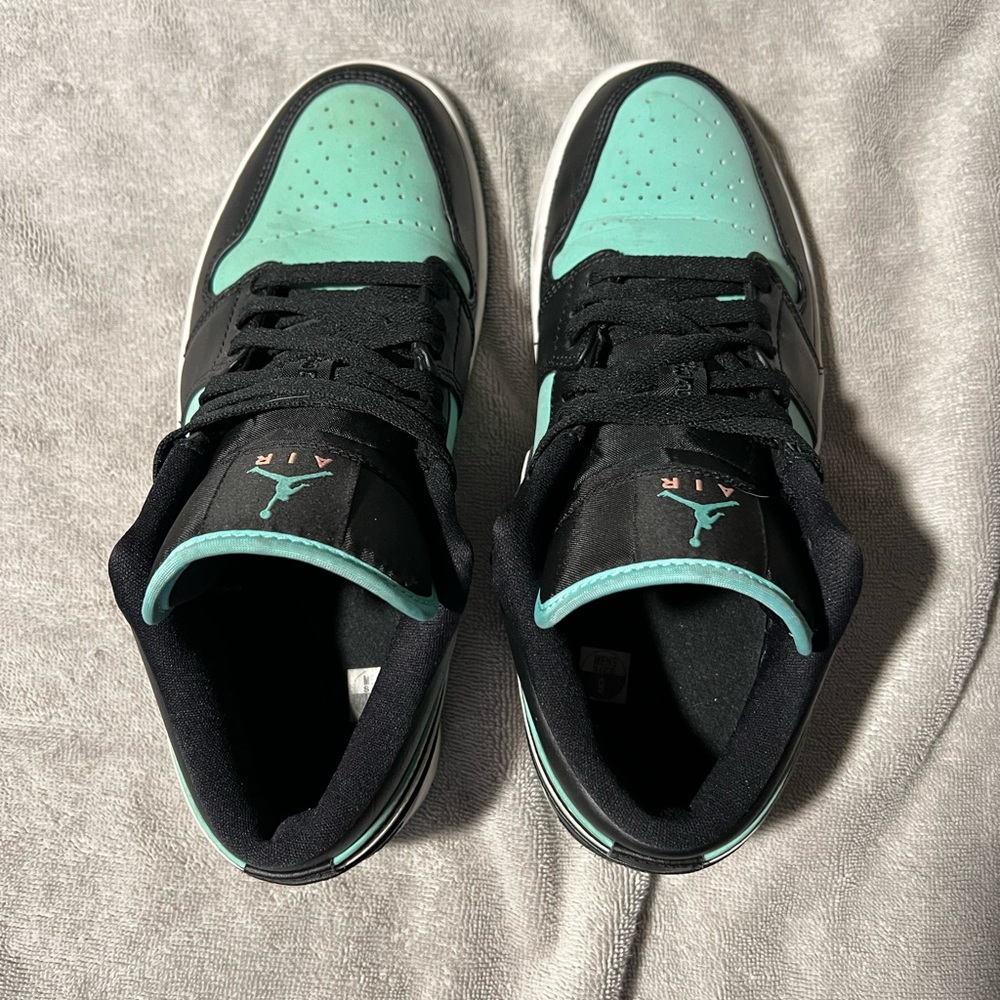 Jordan Athletic Shoes in Black and Teal